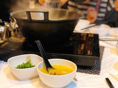 -鲜入围煮花胶鸡海鲜火锅