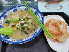 金汤酸菜鱼-中医药大学-老3楼餐厅