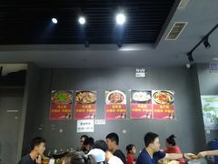 大堂-范贤光鸡公煲(平乐园总店)