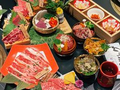 -山川小町·极番烧肉(新地假日广场店)