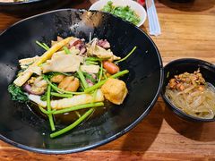 -万记麻辣烫国展总店