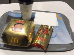 -麦当劳(中唱大厦店)
