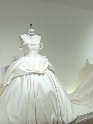 -维纳斯婚纱礼服租赁馆