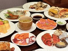 -广州万富希尔顿酒店·感趣自助餐厅·金秋蟹宴生蚝海鲜刺身