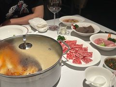 -洋房火锅(上海新天地南北里店)