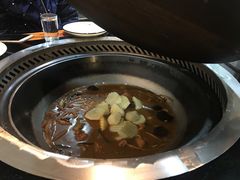 -三里屯土灶炖公鸡地锅鸡(江东店)