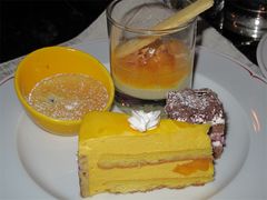 甜品-广州花园酒店-凌璇阁360度高空海鲜自助餐CAROUSEL