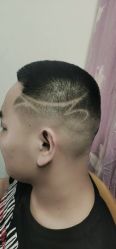 点击看大图 -15C7 男士理发馆 烫染专业店