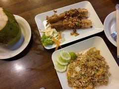 -两兄弟Song Pee Nong(2号店)