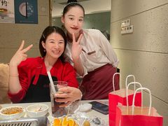 -海底捞火锅鲜切牛肉主题店(长寿路店)