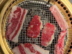 -铭牛烧肉·和牛海鲜自助(高新月牙湖店)
