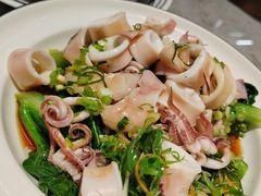 美极豉油灼鲜鱿-皇后餐厅-煲仔·小菜·打边炉(古北店)