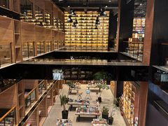 -半山书局(新世纪商城店)