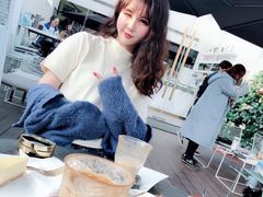 -UNI UNI(环亚凯瑟琳店)