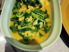 豌豆黄浸豌豆尖-半山腰·云南菜(侨福芳草地店)