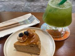 -C.Y Cafe