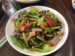 猪肚炒尖椒-万兴启丰椰子文化园餐厅