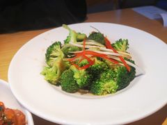 -关东小磨东北菜(上海长风大悦城店)