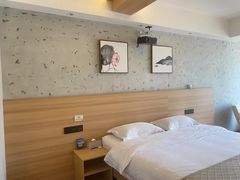 -闲隅江景艺术酒店(解放碑洪崖洞总店)