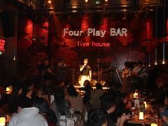 -FOUR PLAY BAR