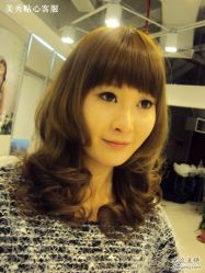 可爱范儿的中发女孩儿-美秀造型