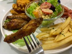 -丽莎沙拉轻食餐厅(国贸店)