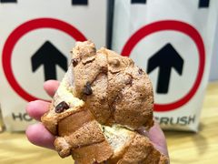 -HOT CRUSH趁热集合·现烤面包(上海环球港店)