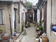-邊城書店