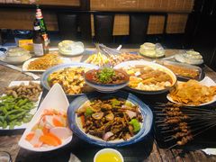 -六福烧烤酒馆(秦隆步行街店)