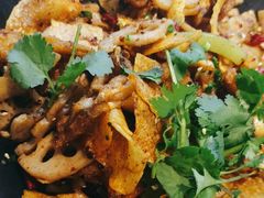 -川流不息·地道川菜·小龙虾(松东路店)