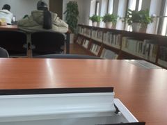 -上海市静安区图书馆(新闸路馆)