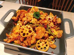 招牌悦蓉牛蛙干锅-精悦蓉(松江万达广场店)