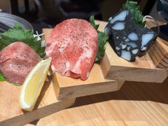 -山川小町·极番烧肉(新地假日广场店)