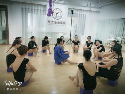 -亚太瑜伽普拉提学院