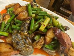 -老东镇啤酒屋海鲜加工·蒸汽海鲜·海鲜烧烤(台东店)