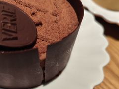 -VERIE BAKEHOUSE