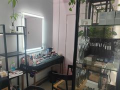 -ME觅妆·定制美妆·彩妆私教(菱角湖店)