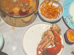 -雍容荟帝王蟹活龙虾展台自助(IFS黑金店)