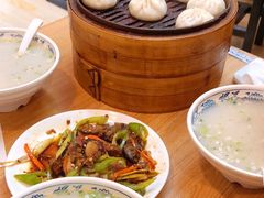 -大耳公曹氏驴肉包子铺(三八店)