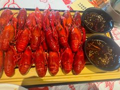 -肥肥虾庄·金牌油焖大虾(汉街SKP店)