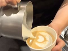 -星巴克臻选(上海合生汇1F店)