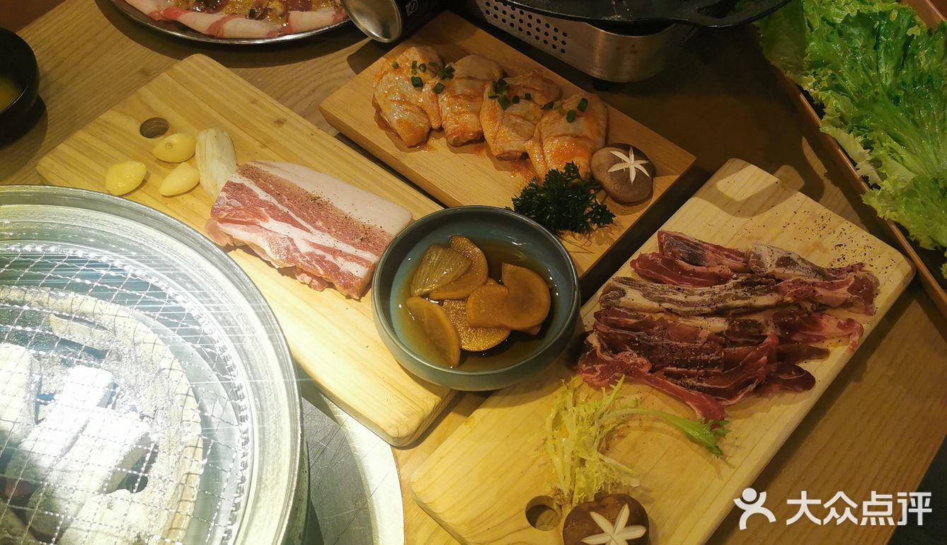 贴秋膘啦，探店韩式烤肉！