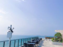 -三亚湾海居铂尔曼度假酒店