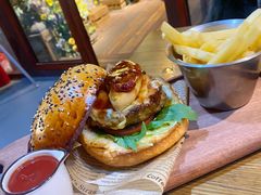 鹅肝樱桃酱手工牛肉汉堡-IFIF 如果花園(宽厚里店)