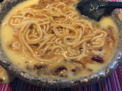 -香巴拉云南餐厅(华莱坞店)