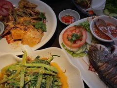 -大头虾越式风味餐厅(光明广场店)