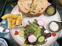 -Fern Forest Cafe
