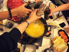 -鲜入围煮花胶鸡海鲜火锅