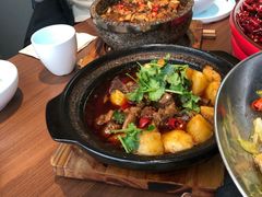 -有红鸡毛店·川菜(建设路店)