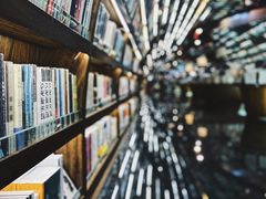 -钟书阁(珍园店)